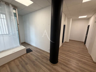   Bureau Square de la Couronne 49,74 m2 Nimes