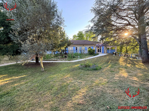   Maison 8 pi�ces 210 m� 6 chambres Maison - 8 pi�ce(s) - 210 m�