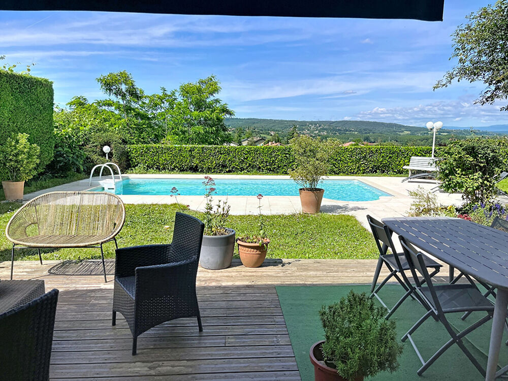 Maison L'Isle D'Abeau vieux village 6 pièces 155 m2