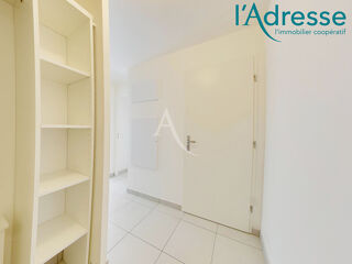  Appartement à louer 3 pièces 64 m²