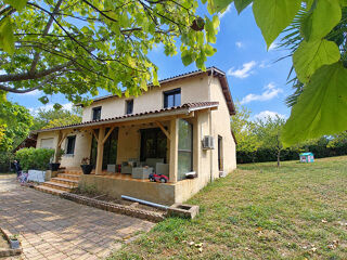 Maison 6 pièces 155 m² · à Caussade · 155 m² · 266 000 €