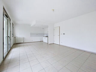  Appartement à louer 2 pièces 58 m²
