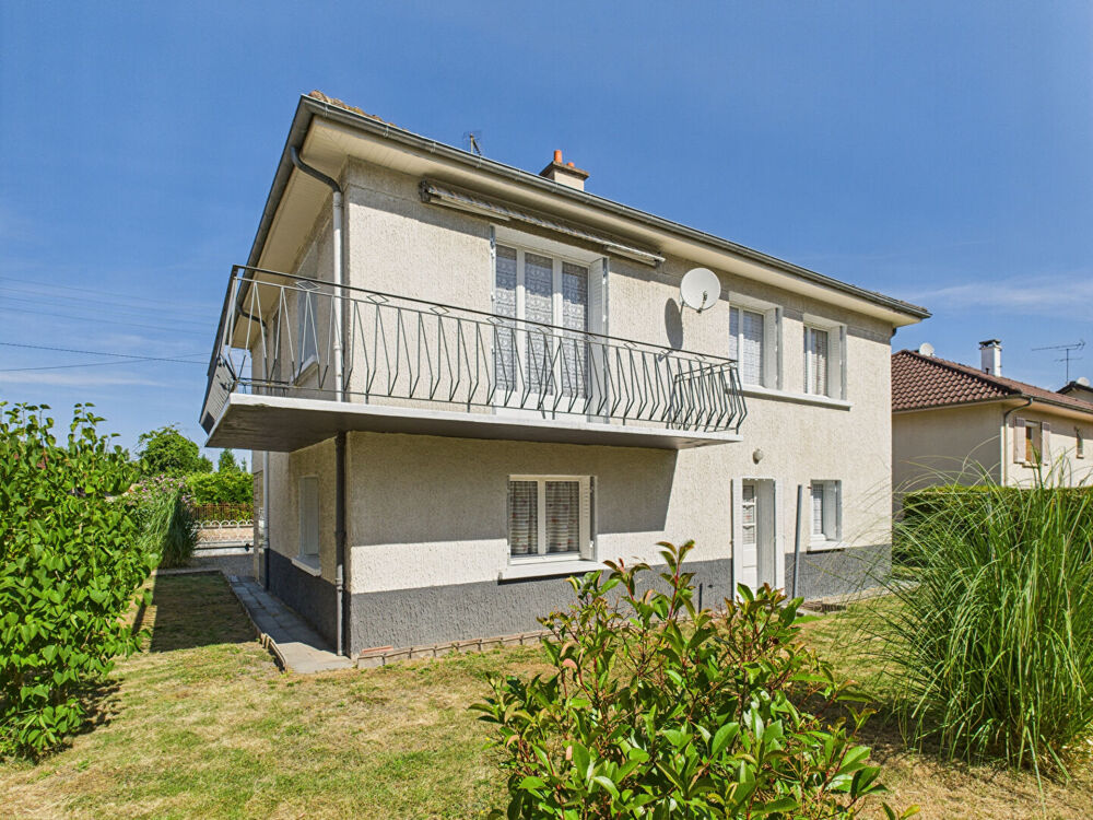 Vente Maison Maison lumineuse et id�alement situ�e ! Un vrai coup de coeur ! Commentry