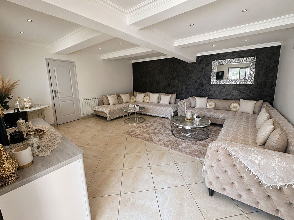 Maison à vendre à Toulon - 7 chambres, 178 m², très bon état !