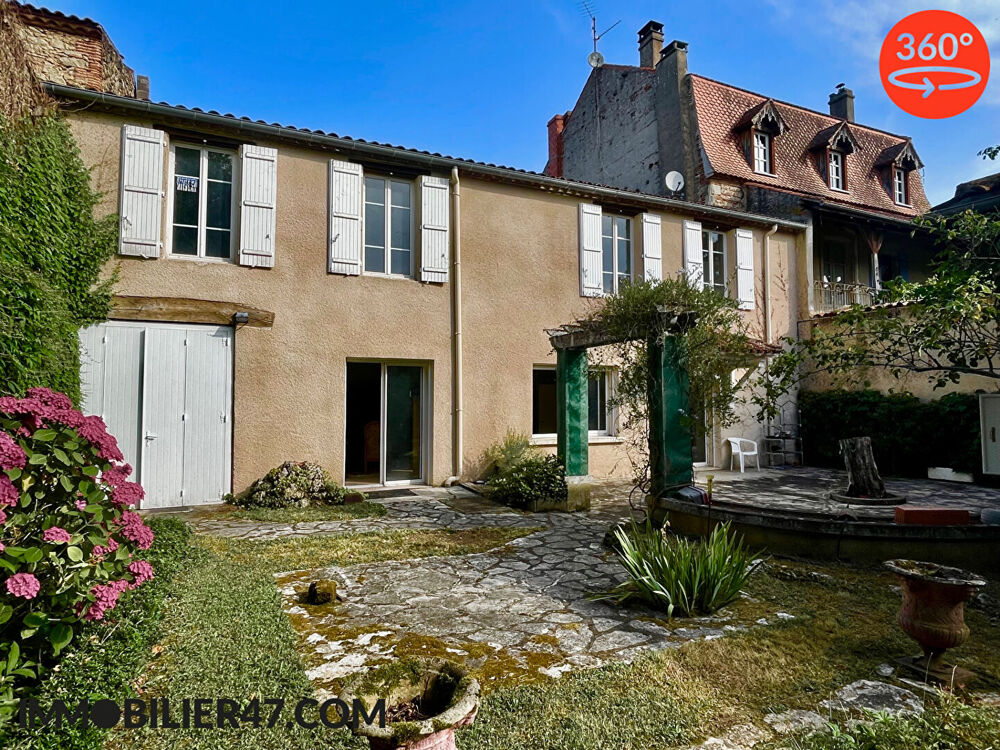 MAISON DE VILLAGE AVEC JARDIN ET GARAGE