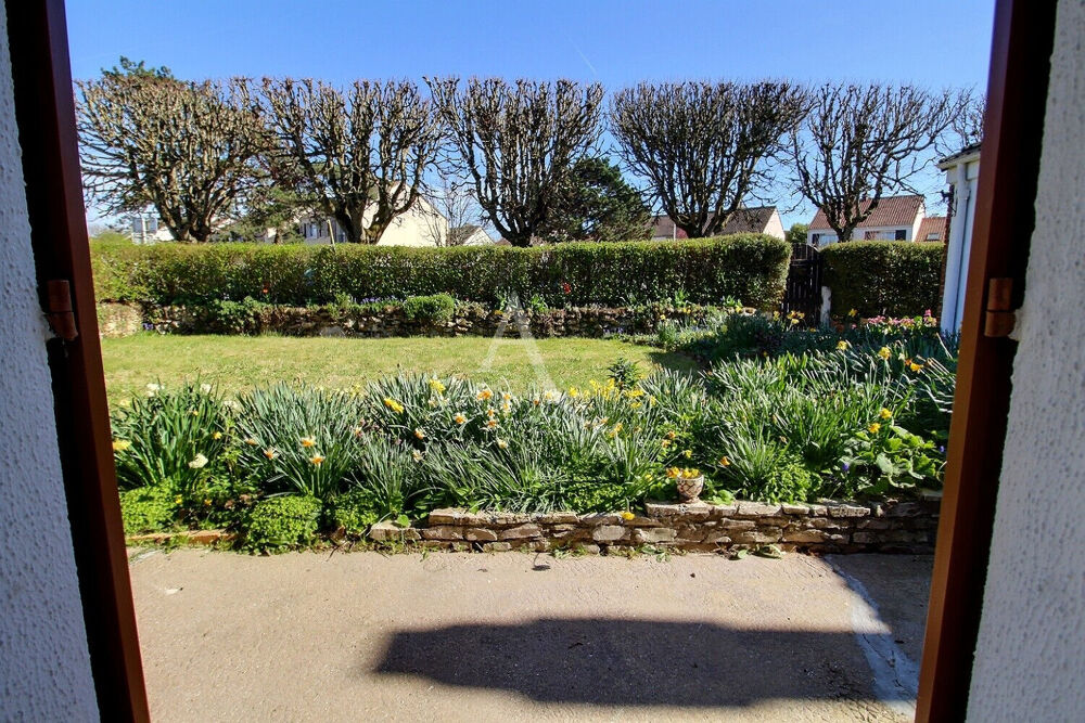 Maison de plain-pied de 98 m2, 4/5 pièces sur Maurepas