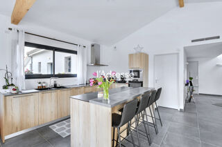  Maison  vendre 6 pices 170 m