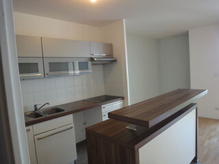  Appartement à louer 3 pièces 76 m²