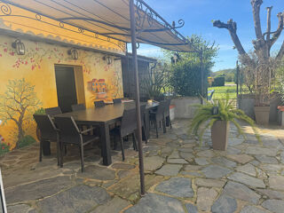  Villa � vendre 15 + pi�ces 310 m�