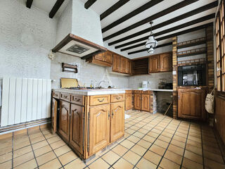  Maison  vendre 15 + pices 245 m