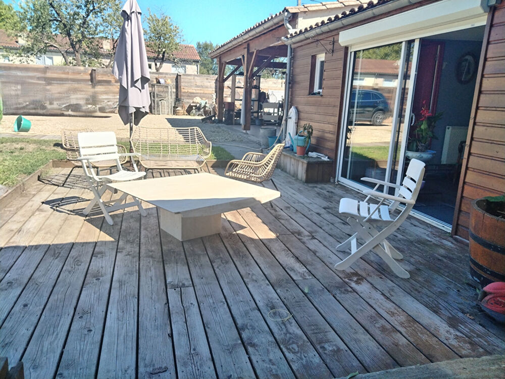 Maison Montpon Menesterol 7 pièce(s) 206 m2