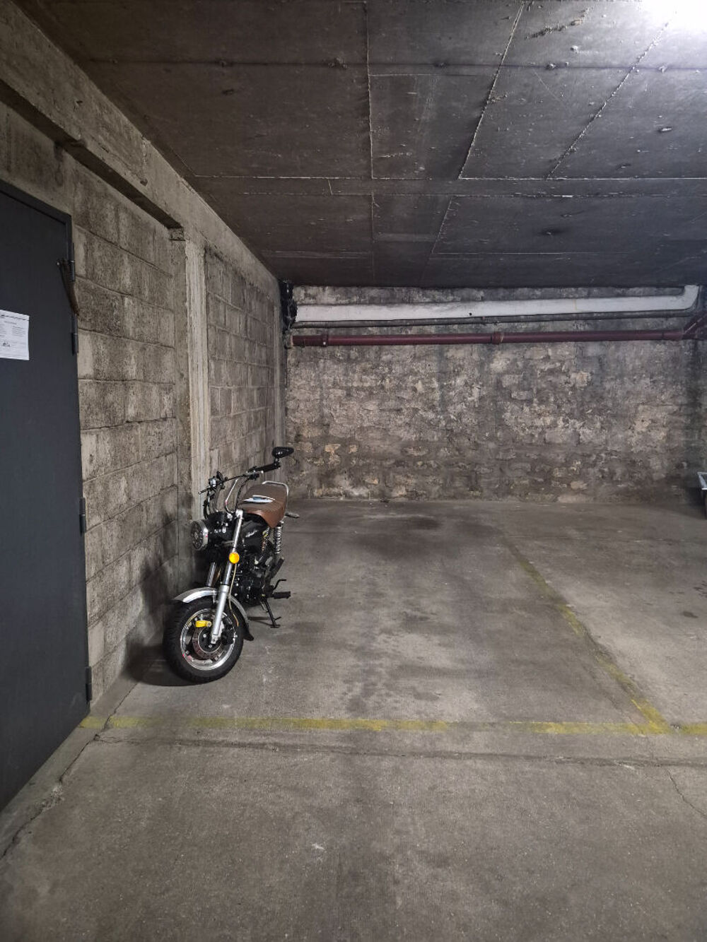 Location Parking/Garage Location place de parking - Rue Erard - Proche métro REUILLY DIDEROT Paris 12