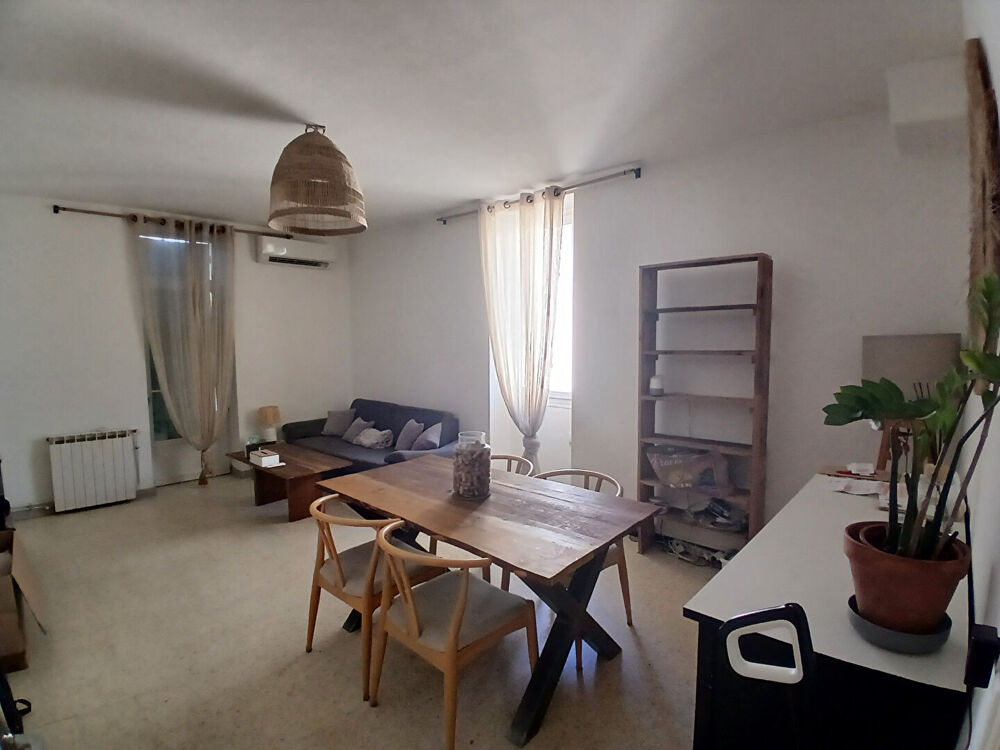 Location Appartement SAINT ANDIOL-T4 avec cave,et 2 stationnements privatifs à louer. Saint andiol
