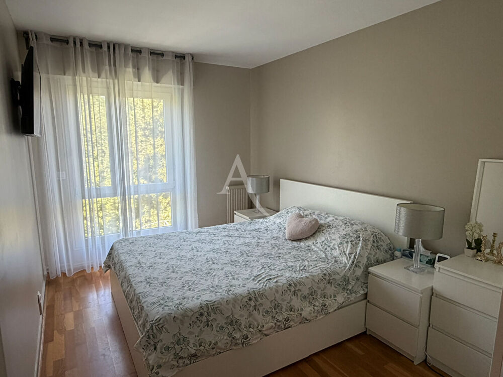 Appartement Lognes 5 pièce(s) 99.59 m2 + balcon + box