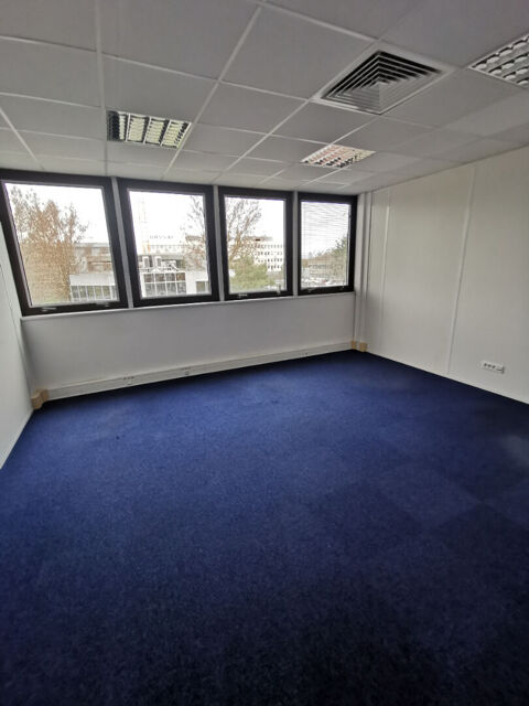 BUREAU 224.28 m&sup2; - BRUGES 3128 33520 Bruges