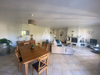  Maison � vendre 8 pi�ces 223 m�