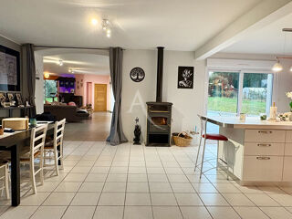  Maison  vendre 11 pices 252 m