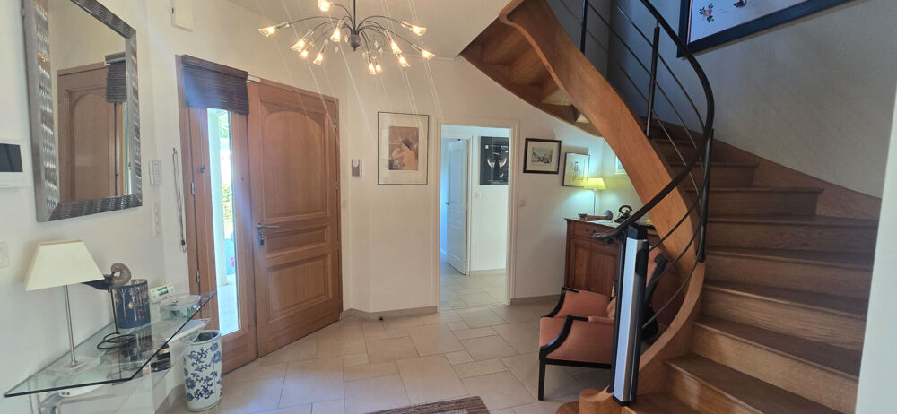 Fouesnant, Beg-Meil, très jolie contemporaine de 205 m² environ, bourg et plages à pied !