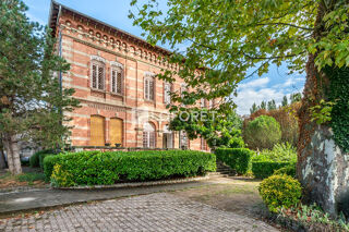  Villa � vendre 15 + pi�ces 450 m�