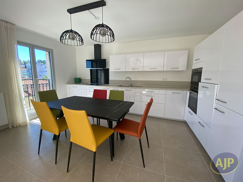 Location Appartement ARCACHON CENTRE - T4 MEUBLÉ - 125m² Arcachon