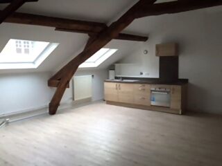  Appartement à louer 4 pièces 65 m²