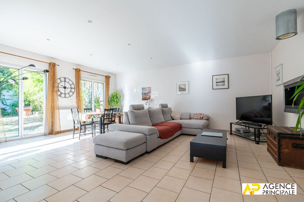 Maison Le Mesnil Le Roi 202 m2