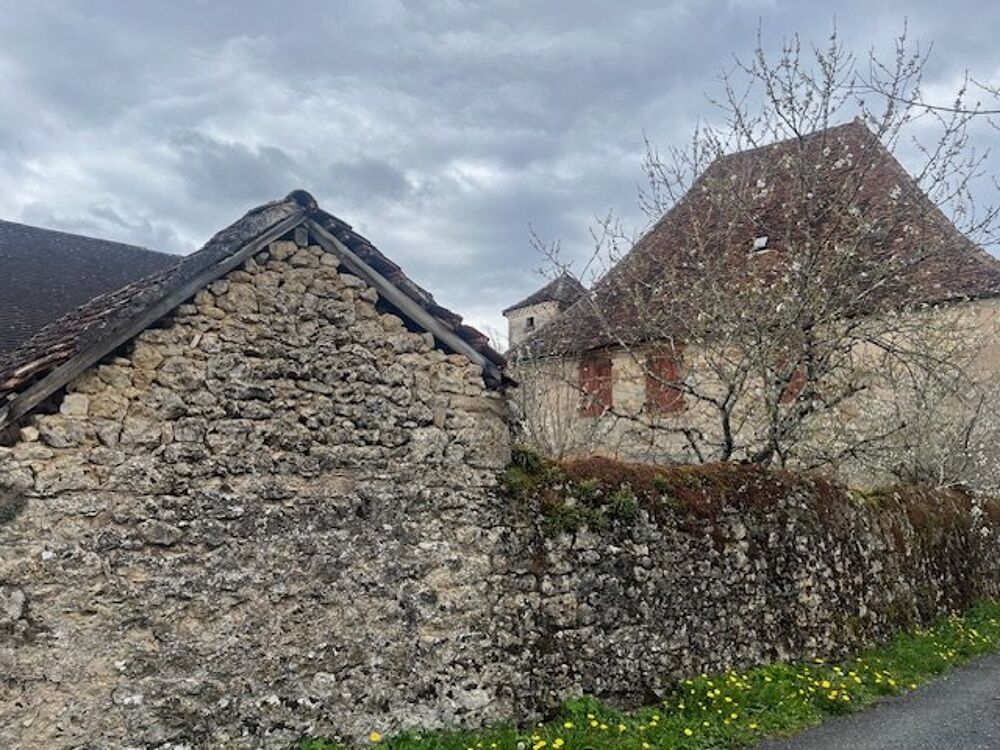 Vente Maison Maison de caractére à rénover aux portes du lot La chapelle aux saints