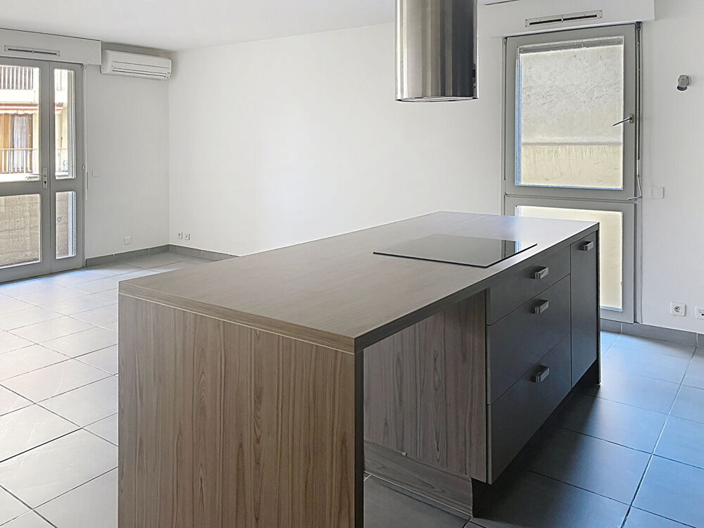 Vente Appartement Appartement Avignon 5 pièce(s) 110.08 m2  ascenseur + parking+ 2 balcons- terrasse Avignon