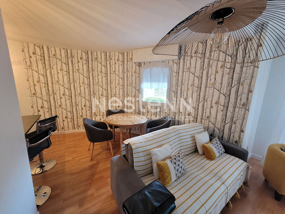 Location Appartement A louer à Vannes Centre, Superbe appartement Type 2 Meublé de 42m² avec Garage et Terrasse de 32 m² Vannes