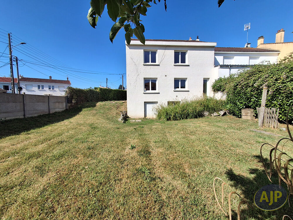 Vente Maison Maison d'habitation de 112 m² habitables proche du Haras - LA ROCHE SUR YON La roche sur yon