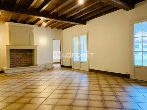  Maison � louer 8 pi�ces 185 m� Burie