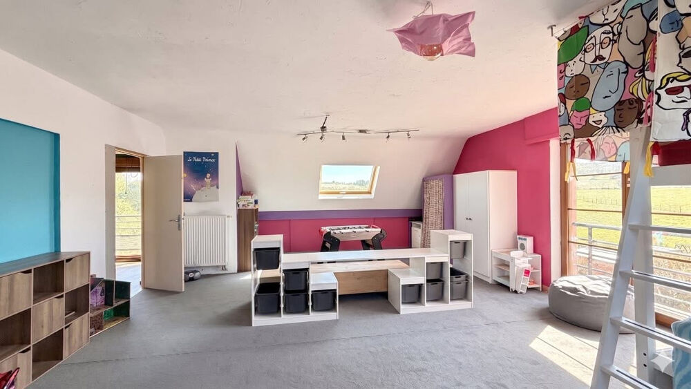 Maison individuelle 220 m² sur 28 ARES de terrain Au fond d'une impasse