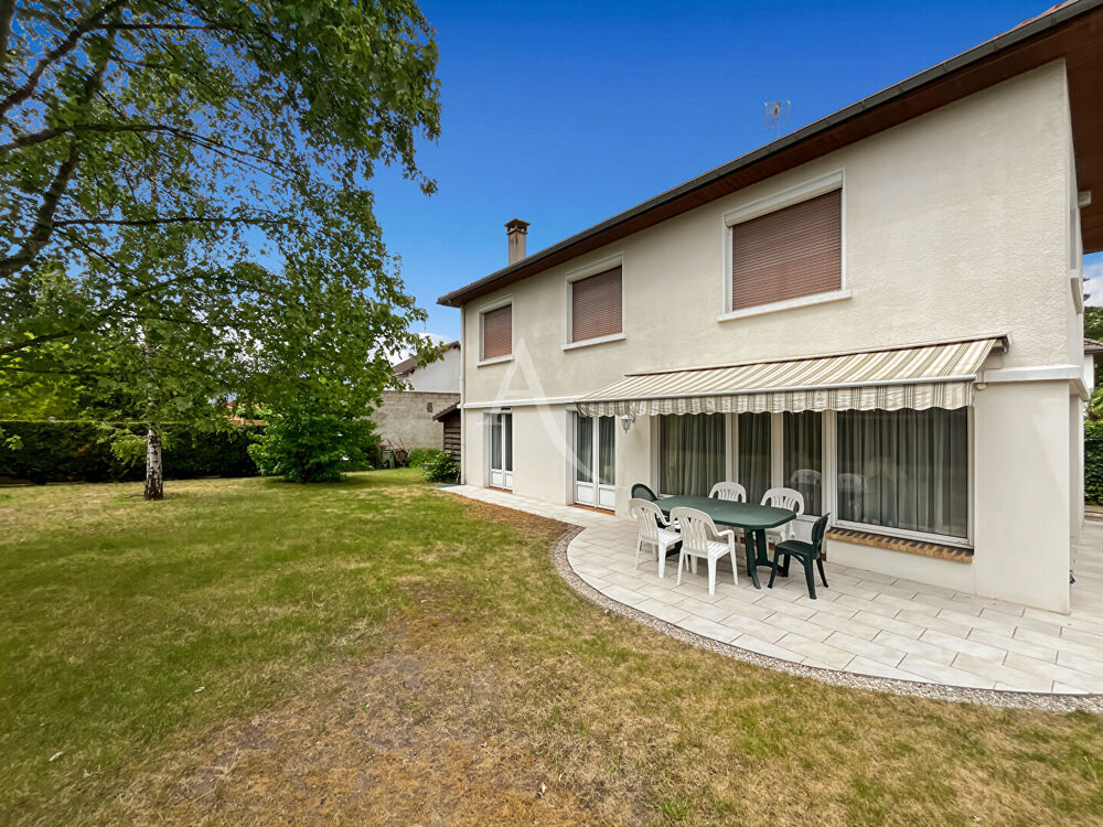Maison 6 pièces 140 m² · à Les Mureaux · 140 m² · 368 000 €