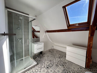  Maison  louer 8 pices 16 m