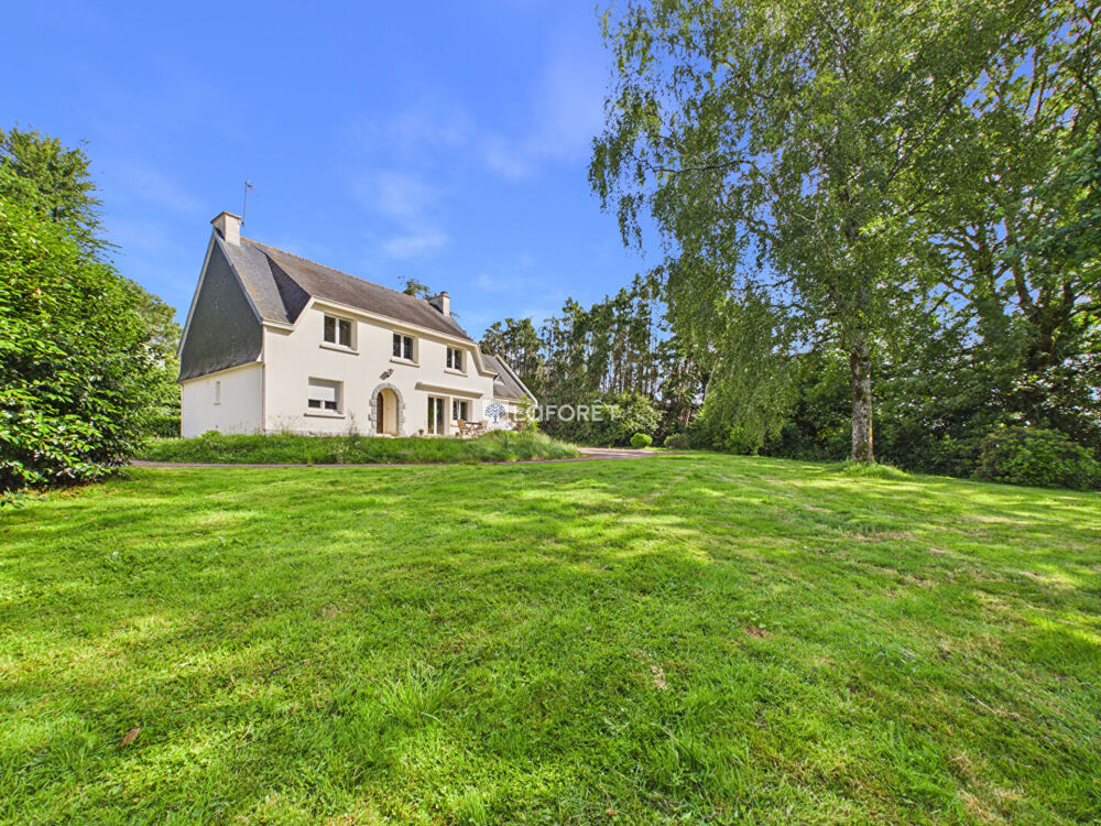 Maison Pleyben 9 pièce(s) 201 m2