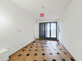  Maison  louer 9 pices 280 m