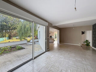  Maison à louer 7 pièces 225 m²