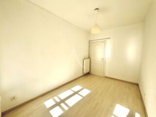  Appartement à louer 2 pièces 38 m²