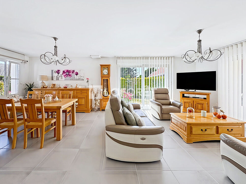 Vente Maison Plain-pied individuel - 3 chambres - 1 bureau - garage - 124m²  - Balinghem Balinghem