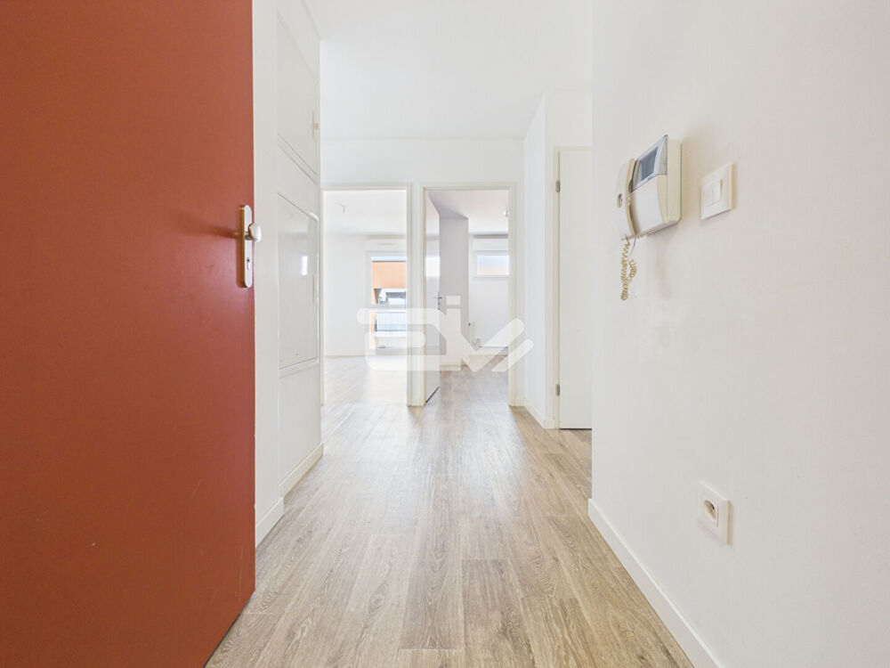 Vente Appartement Appartement T4, accès PMR, dernier étage avec ascenseur, balcon et parking privatif Reims