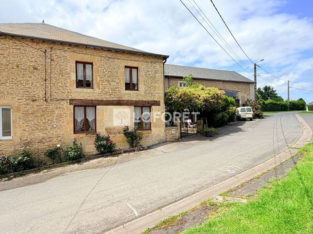 Maison 11 pièces 231 m² · à Charbogne · 231 m² · 258 600 €