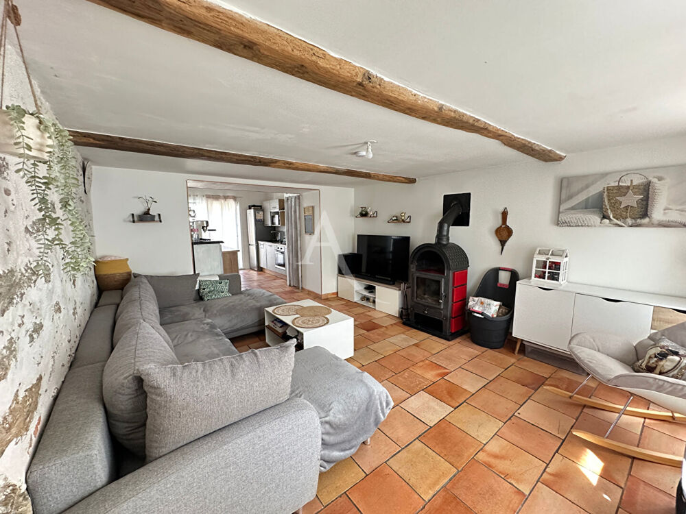 Maison en pierre 3 chambres à vendre à Maché