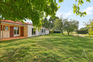 Maison 9 pièces 178 m² · à Montréverd · 178 m² · 296 000 €