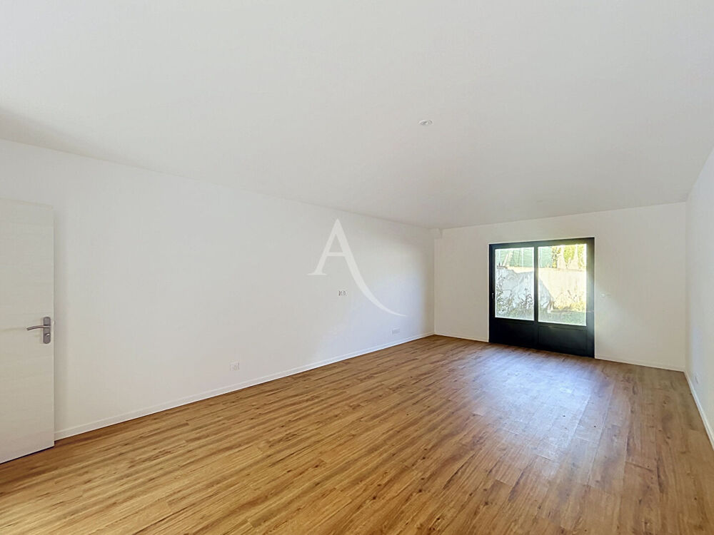 Vente Maison Maison Reau 3 pièce(s) 81.65 m2 Reau