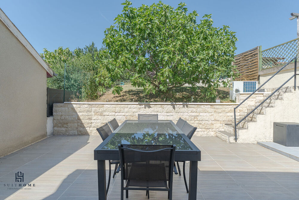 Vente Maison Pavillon familial 6 pièces de 110 m² avec piscine chauffée Saint joseph
