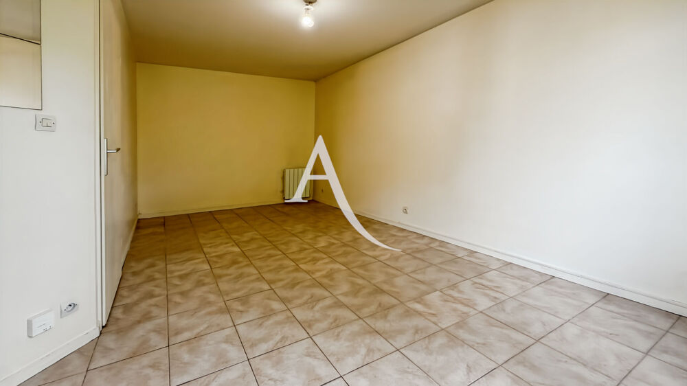 Location Appartement Appartement Bois D'arcy 1 pièce(s) 30.05 m2 Bois d arcy