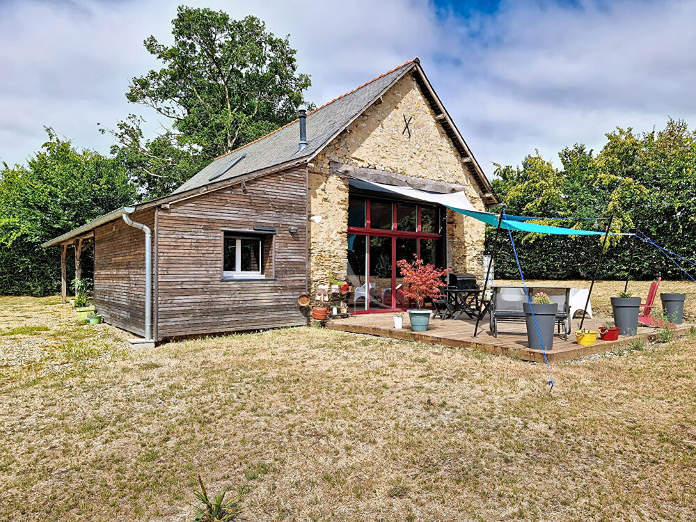 A vendre à MARIGNE maison de campagne avec grand terrain