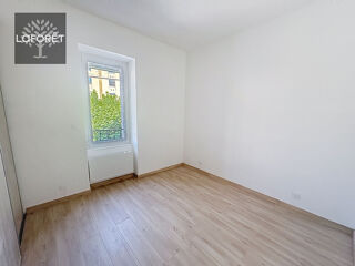  Appartement à louer 3 pièces 79 m²