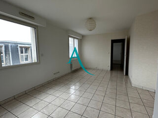  Appartement à louer 2 pièces 44 m²
