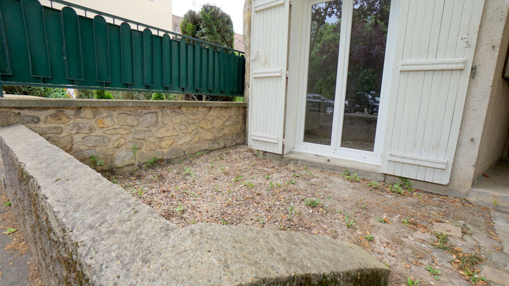 Studio avec terrasse en bord de seine